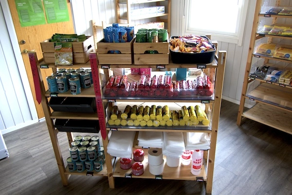 Shop on Kungsleden trail